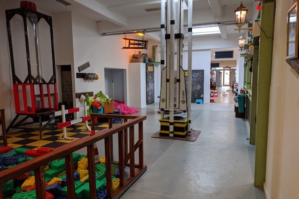 De Kinderwerkplaats: Spelenderwijs ontdekken en leren