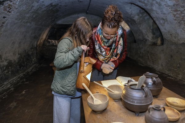 Kasteel Hernen: Samen in de kelder