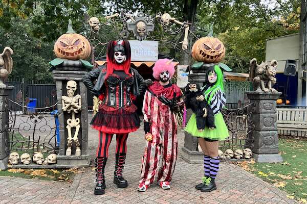 Ga een dag samen griezelen bij attractiepark Drouwenerzand