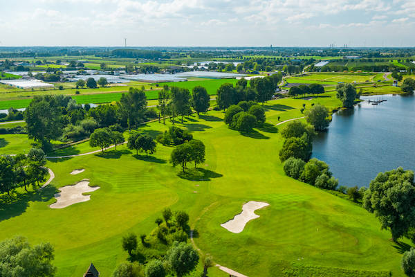 Golfbaan bij Europarcs Aan de Maas