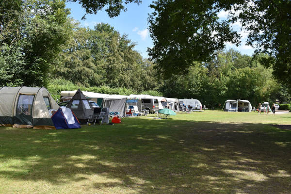Camping bij Recreatiepark De Voorst