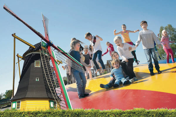 Kinderen op de airtrampoline